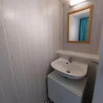 Appartement Pavillon T2 Mezzanine Climatise, Piscine Et Parking *