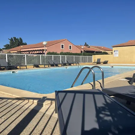 Appartement Pavillon T2 Mezzanine Climatise, Piscine Et Parking *